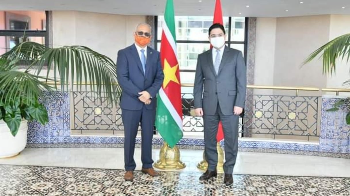 Nasser Bourita et son homologue du Suriname, Albert Ramdin.
