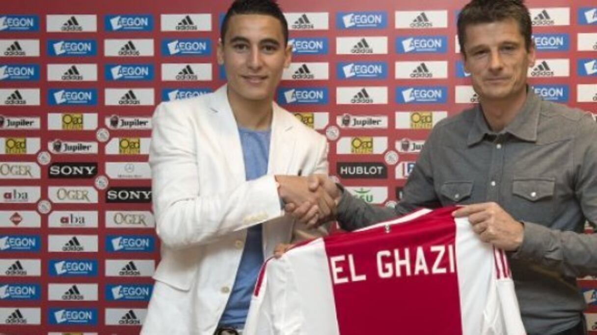 Anwar El-Ghazi, 19 ans, est un ailier offensif qui s’est fait une place dans l'effectif de l’Ajax Amesterdam. Il a déjà rencontré Mustapha Hajji, adjoint du coach national, mais n’a pas encore pris sa décision quant à rejoindre les Lions de l’Atlas.
