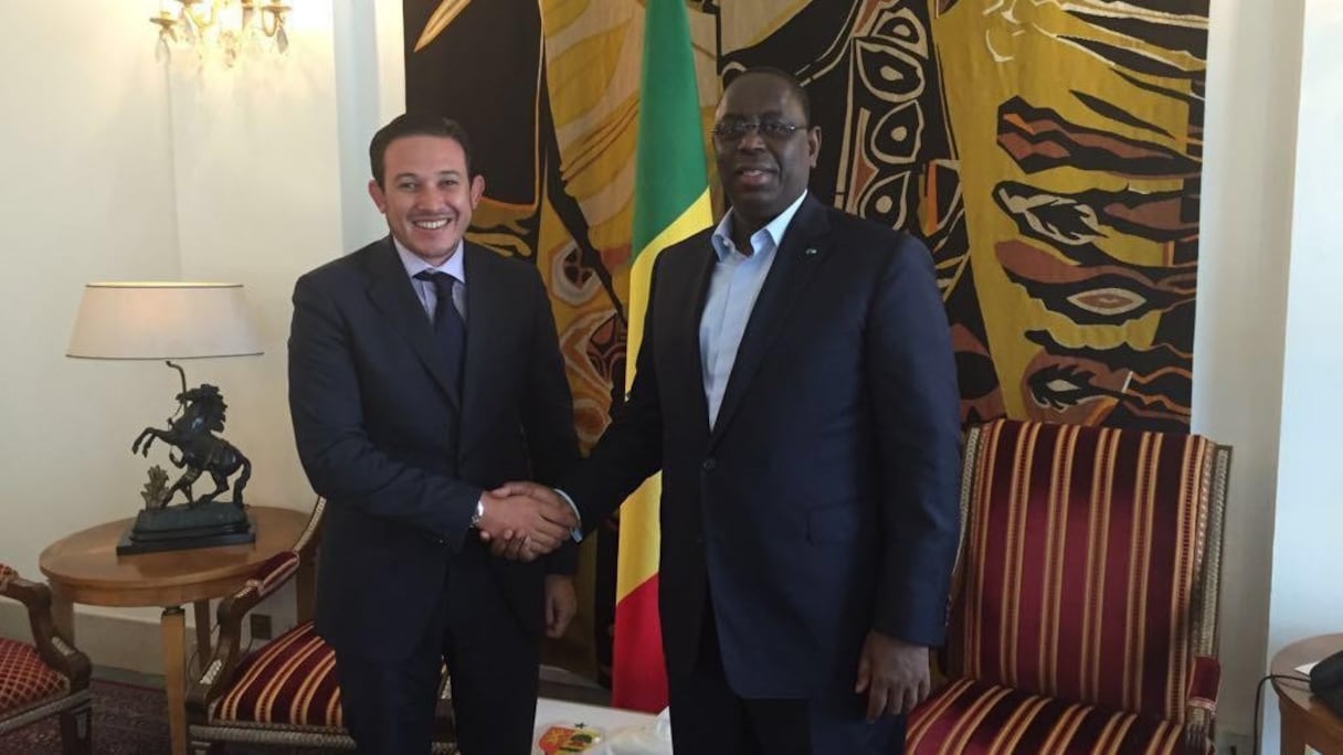 De g à d: Mohamed Laâziz Kadiri, président de LK Invest et Macky Sall, président du Sénégal 
