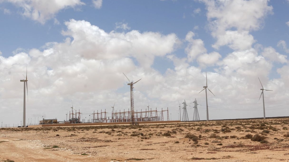 La centrale du parc est connectée directement au réseau électrique de l'ONEE. 
