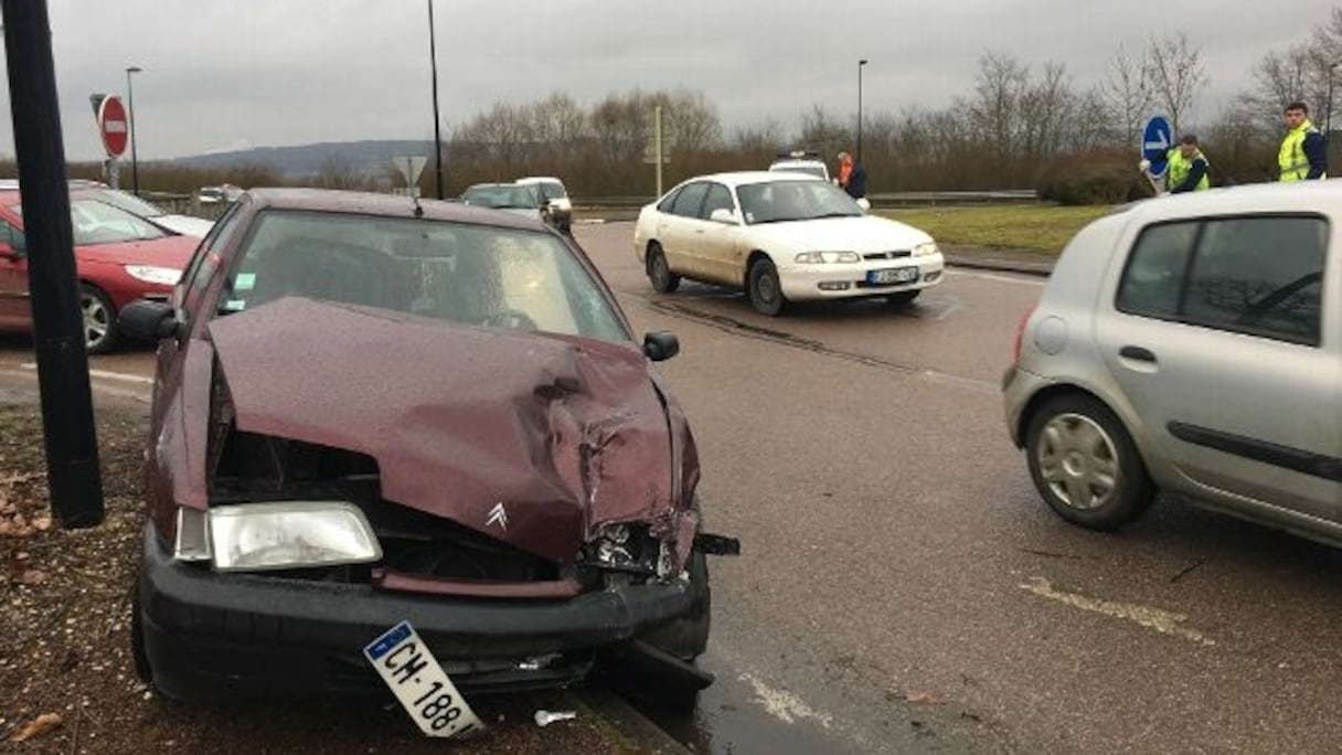 Accident à Auxerre, dans le département de l'Yonne, le 6 février 2019. 
