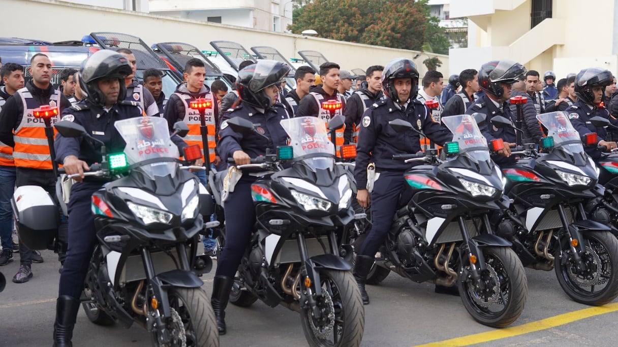 La DGSN a déployé un dispositif de sécurité important pour la soirée du passage au Nouvel An 2023 à Casablanca.
