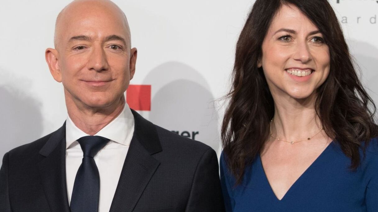 Jeff Bezos et MacKenzie Tuttle
