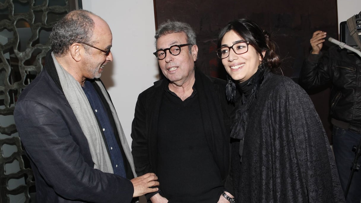 Du beau monde, mardi soir, au vernissage de l'artiste peintre Hassani, à L'Atelier 21, où étaient présents le réalisateur Ahmed Boulane, l'artiste peintre Fouad Bellamine et l'actrice Fatym Layachi.
