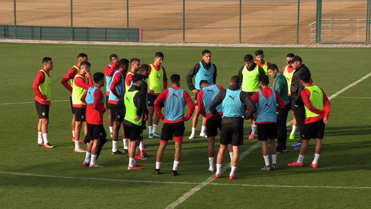 Les joueurs de la sélection locale lors d'un stage.
