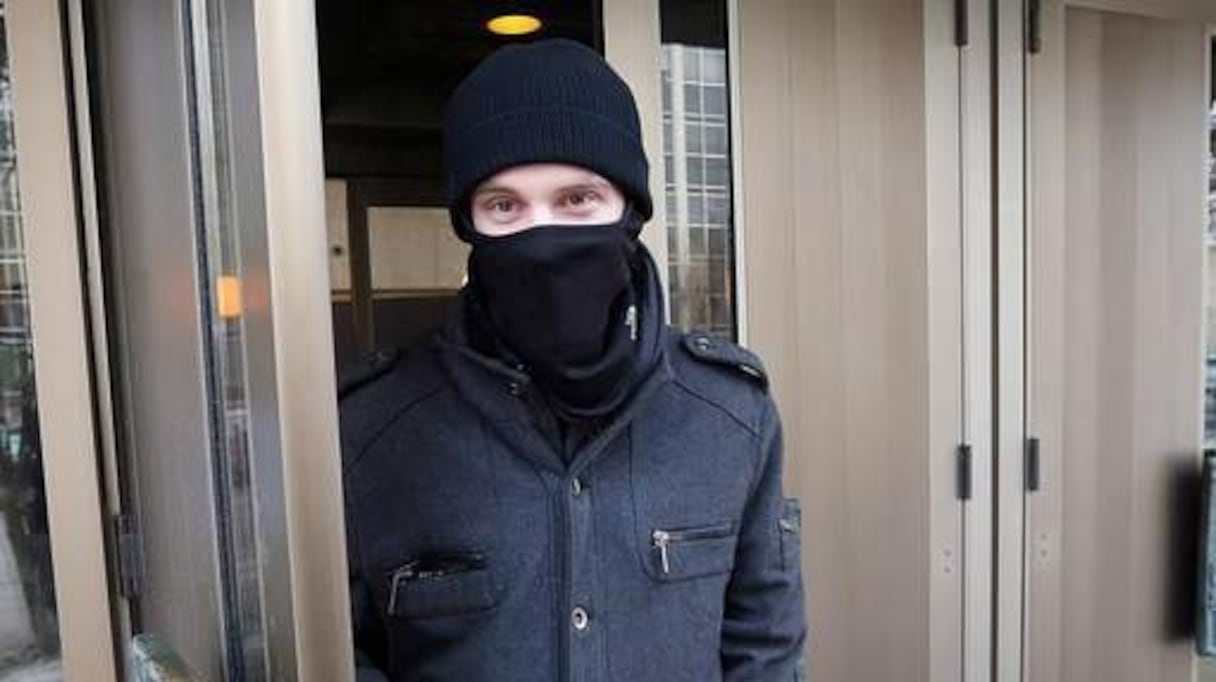 Aaron Driver (archives), à la sortie du tribunal de Winnipeg en février dernier.
