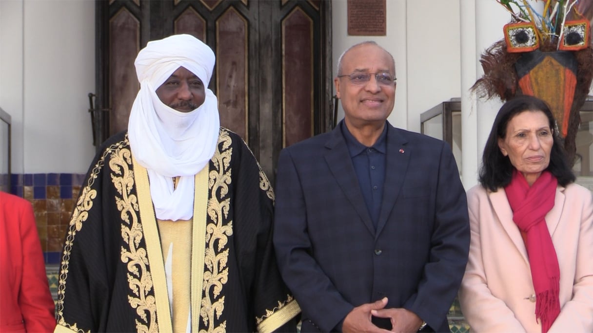 L'émir Sanusi Lamido Sanusi, khalife de la tariqa tijaniya du Nigéria, et Jamal Eddine El Hani, doyen de la faculté des lettres et des sciences humaines de Rabat-Agdal, mercredi 4 janvier 2023 à Rabat.
