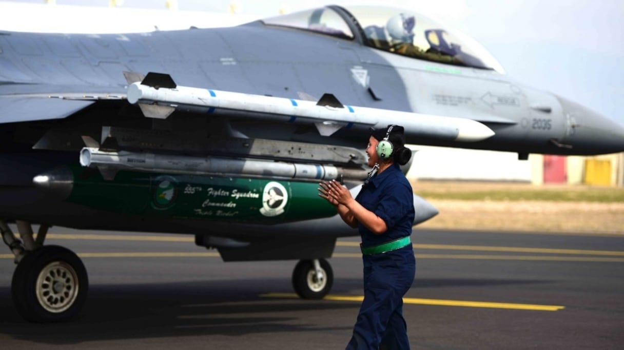 Les F16 américains en mode décollage vers le sud marocain, depuis une base militaire italienne. 
