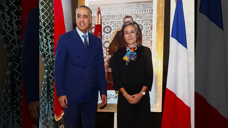 Abdellatif Hammouchi, directeur général de la Sûreté nationale et de la Surveillance du territoire, et son homologue française Céline Berthon, jeudi 11 septembre 2025 à Rabat.