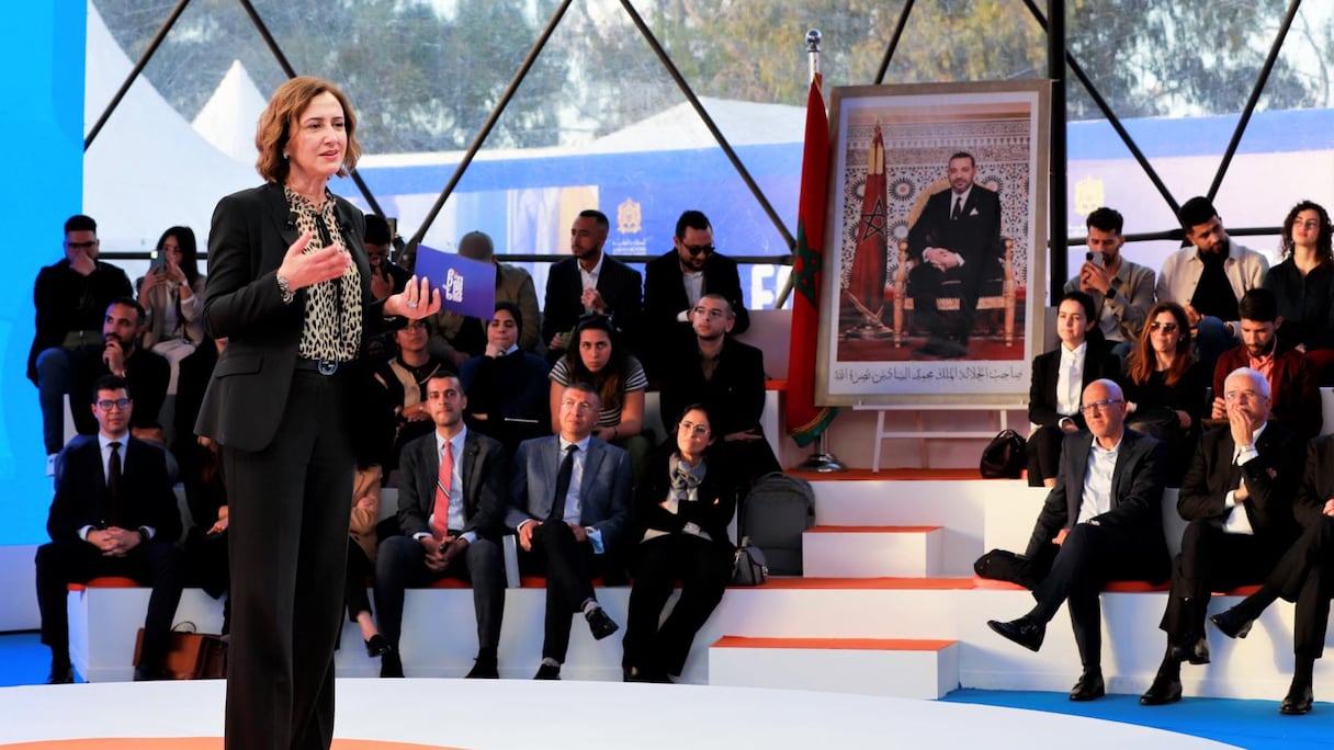 La ministre du Tourisme, de l'Artisanat et de l'Economie sociale et solidaire, Fatim-Zahra Ammor, lors du lancement effectif du programme gouvernemental Forsa, le 12 avril 2022 à Rabat.
