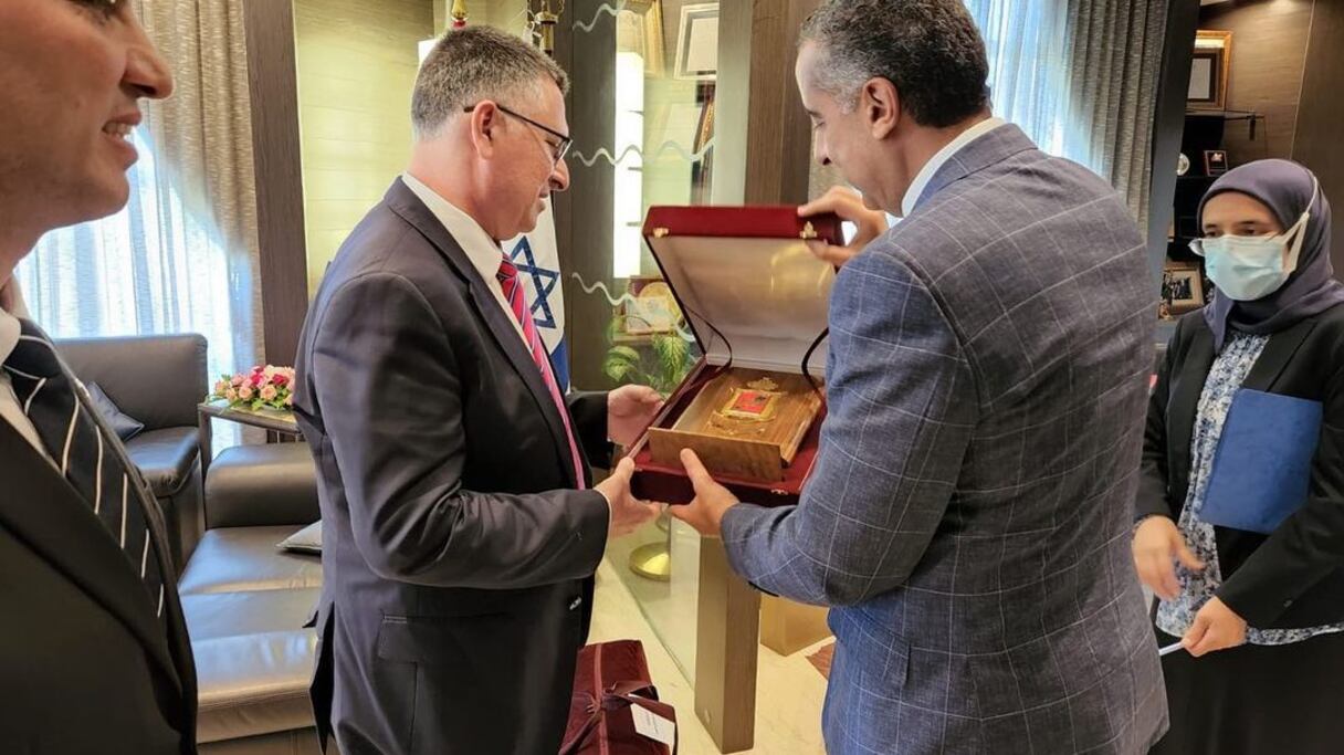 Abdellatif Hammouchi recevant le ministre israélien de la Justice, Gideon Saar, le 27 juillet à Rabat
