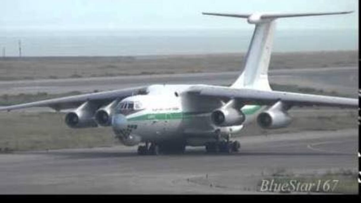 Avion de l'armée de l'air algérienne, de type Iliouchine IL-76.
