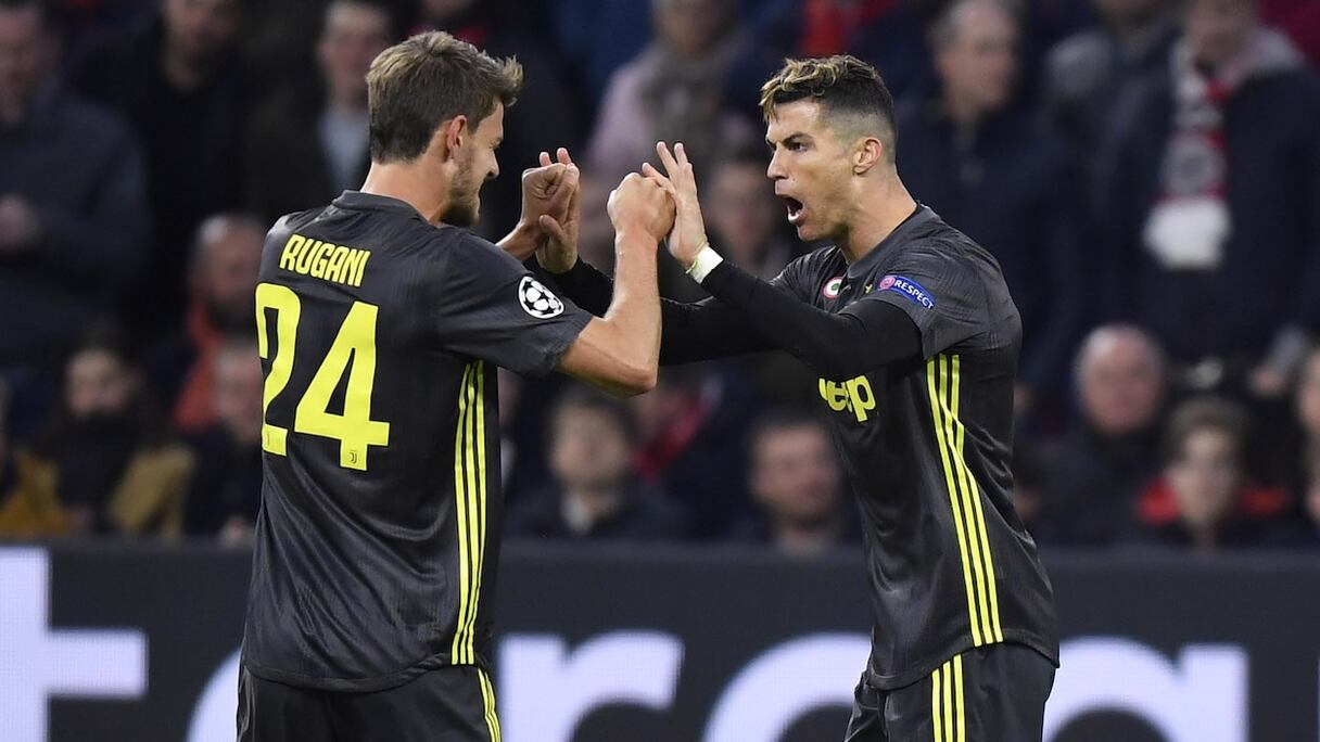 Le défenseur central de la Juventus Daniele Rugani et la star portugaise Cristiano Ronaldo. 
