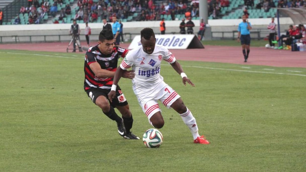 Les duels sont âpres, mais le WAC domine.