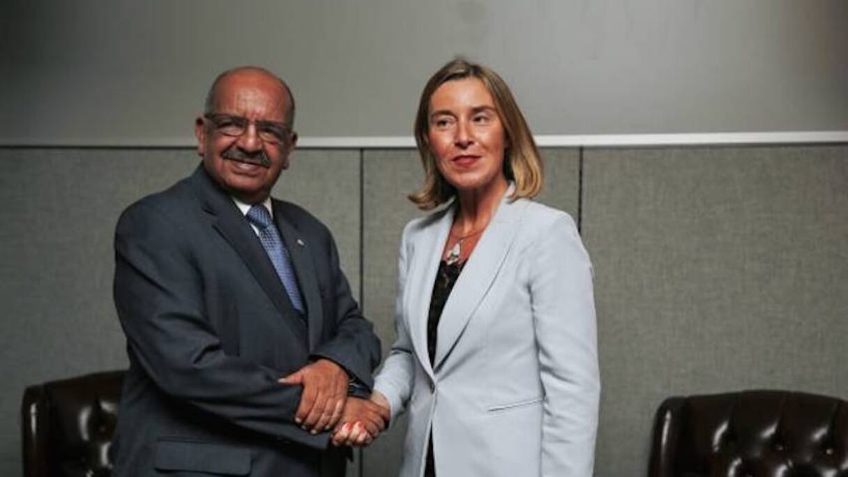 Abdelkader Messahel, ministre algérien des Affaires étrangères et Federica Mogherini, haute représentante de l’UE aux Affaires étrangères et à la politique de sécurité.
