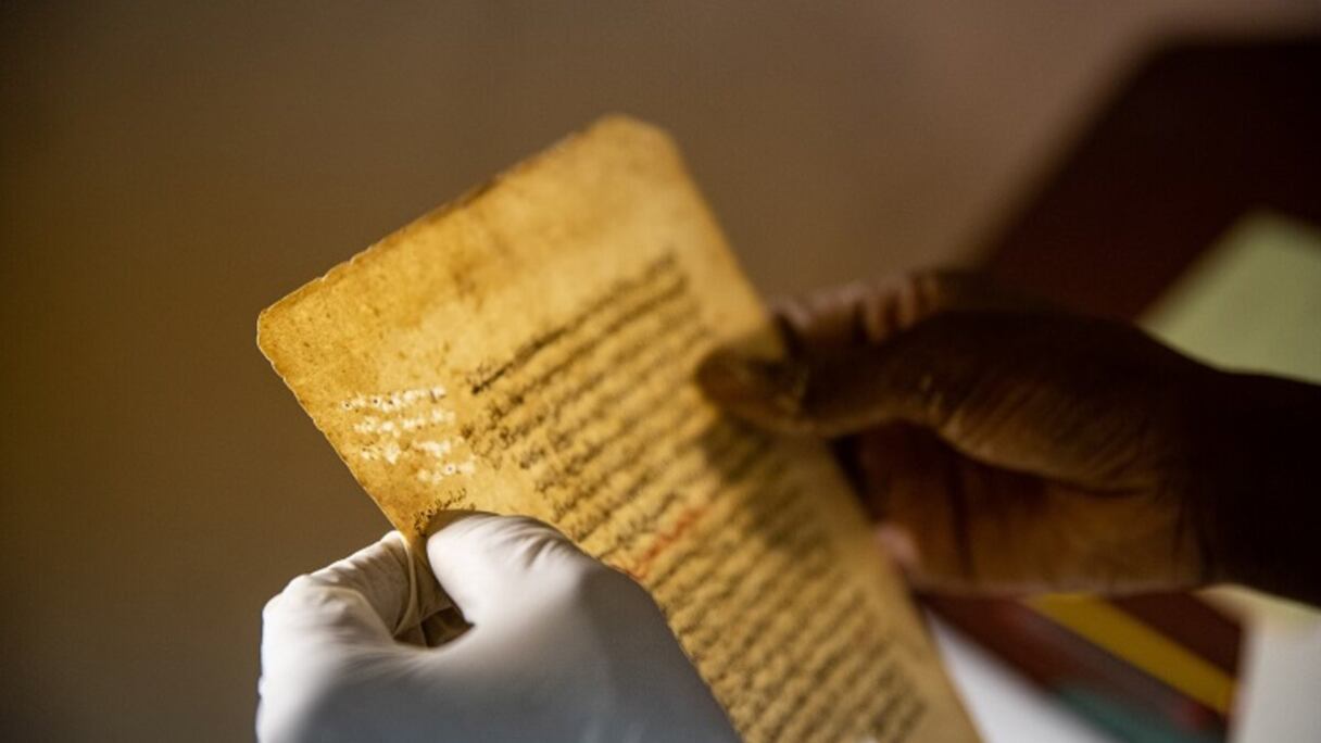 Le Royaume du Maroc a remis, jeudi 6 octobre 2022 , au Mali les copies des manuscrits du Savant émérite malien Ahmed Baba de Tombouctou (1556-1627), sauvegardés au Maroc.
