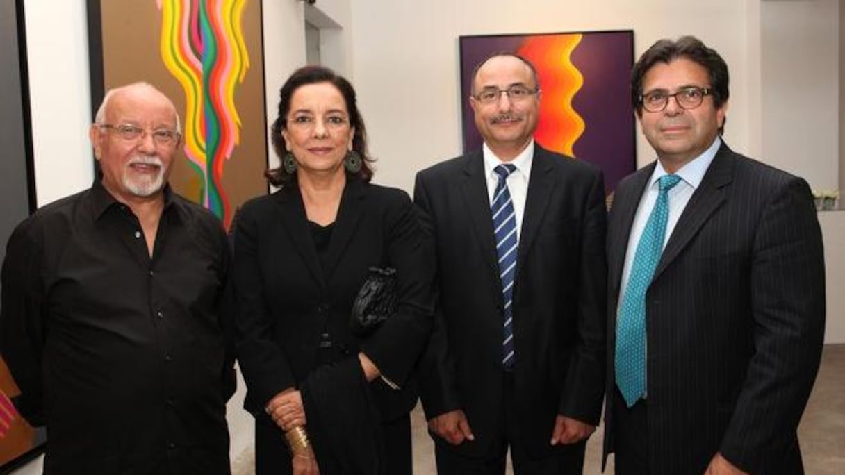 L'artiste peintre Saida Karim Lamrani, Jamal Lemrini, PDG de la SMEIA et Baldomero Valverde, DG du Crédit du Maroc, ont de même marqué de leur présence cette belle soirée.
