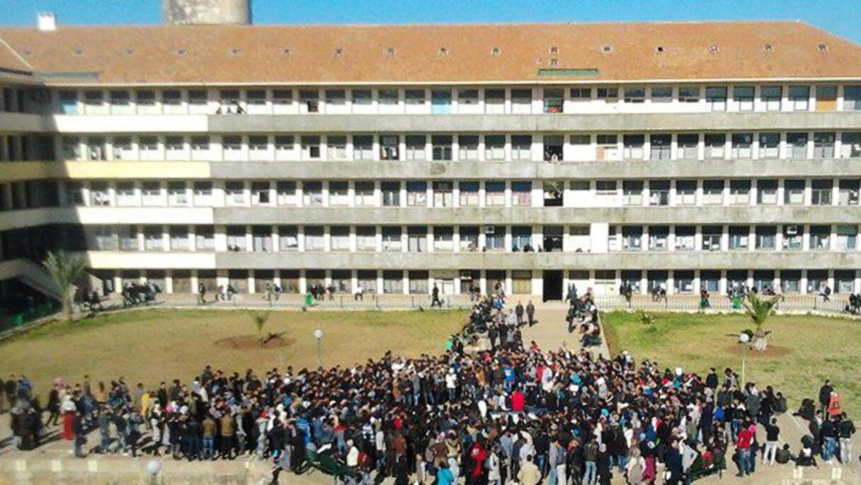 L'université Dhar Mehraz de Fès a été le théâtre, le 24 avril, de violents affrontements ayant entraîné la mort d'un étudiant âgé de 21 ans.
