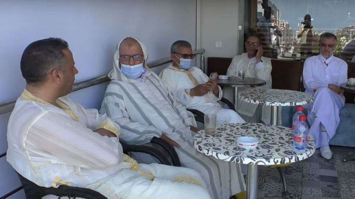 Avec l'Aïd el-Fitr, les Casablancais ont repris leurs habitudes dans les cafés de la métropole, après un mois de fermeture. 
