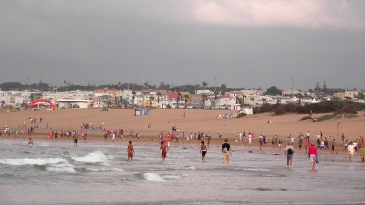 Les fortes chaleurs de ces derniers jours ont poussé les casablancais à investir les plages.
