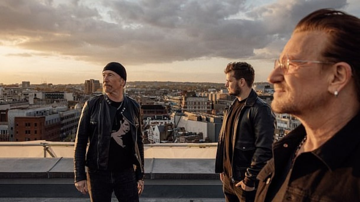 De gauche à droite: The Edge, Martin Garrix et Bono.
