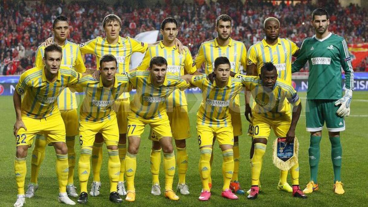 FC Astana domicile (Adidas).