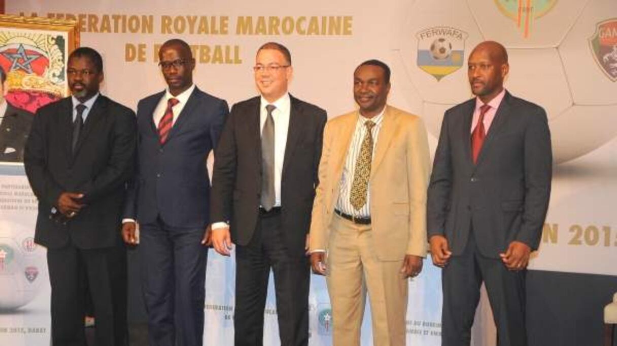 Ce mercredi a eu lieu à Rabat la cérémonie de signature de quatre conventions de partenariat entre la FRMF et les fédérations du Burkina Faso, du Burundi, de la Gambie et du Rwanda.
