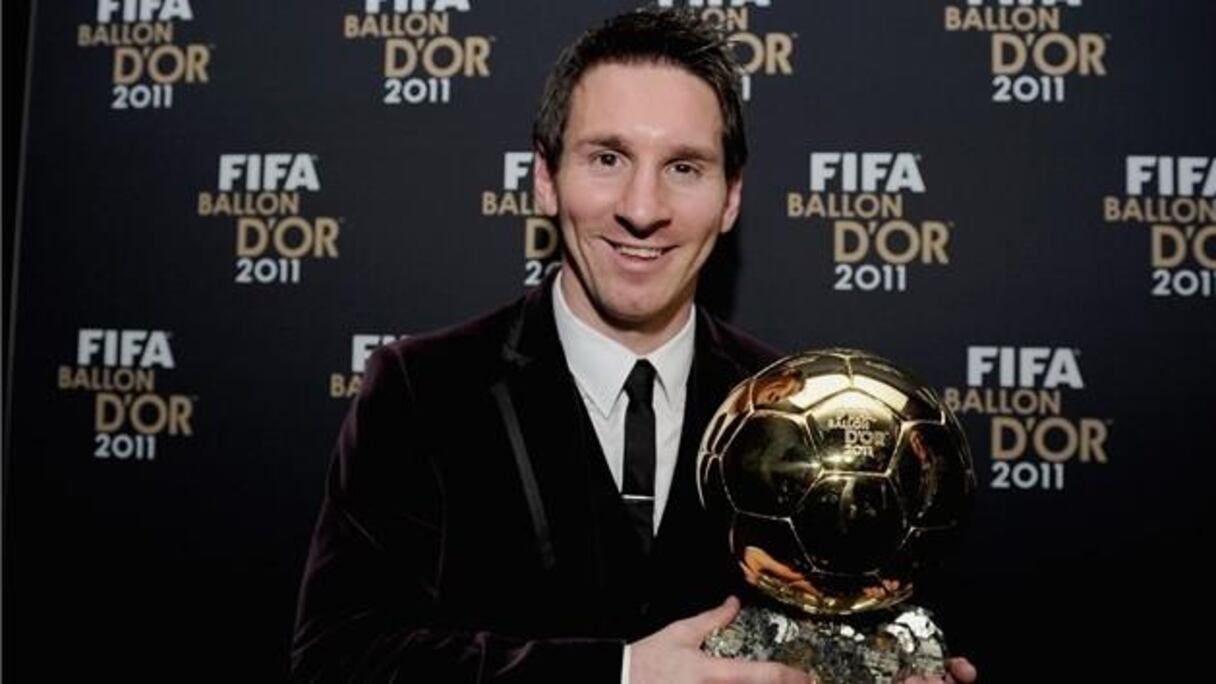 En 2011, c'est un complet violet en velour qu'a choisi "Leo" pour se rendre à la cérimonie du FIFA Ballon d'Or. Il débute ainsi un cycle qui va le mener à toujours aller plus loin.
