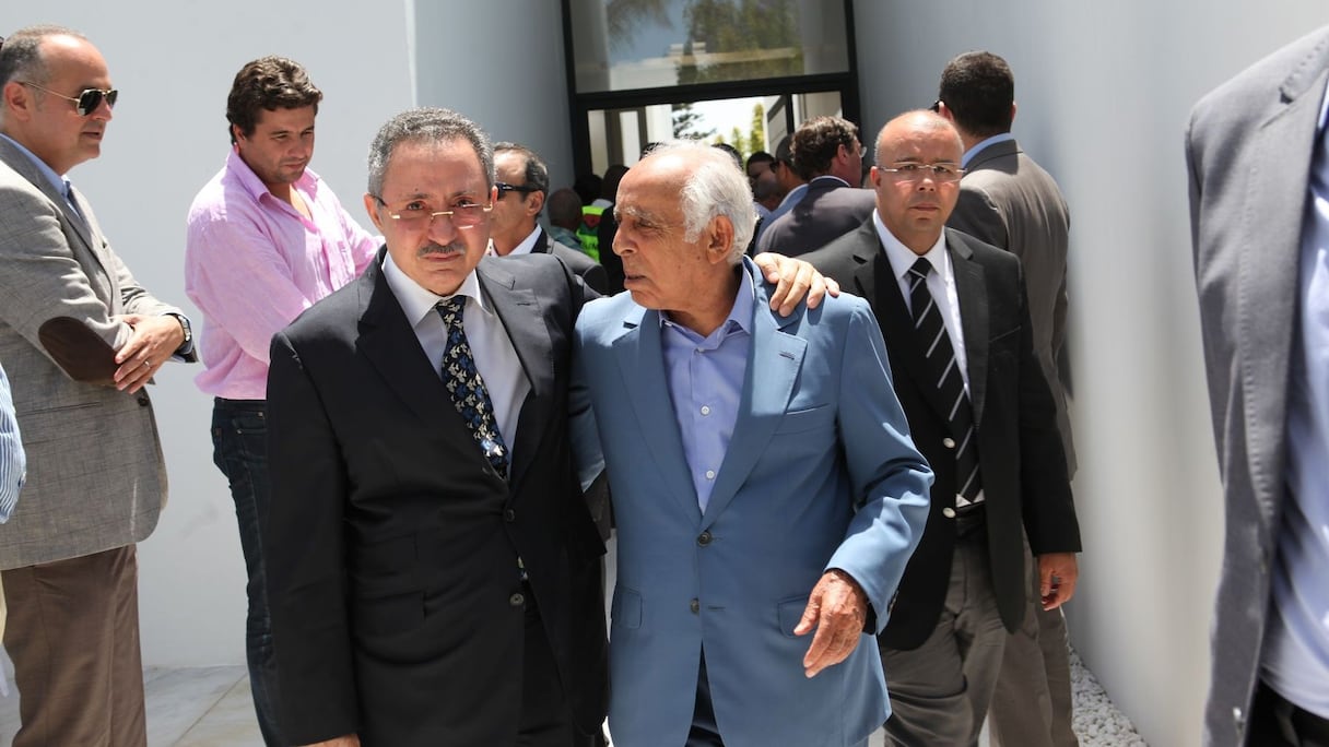 Alami Lazrak, PDG du groupe Alliances, et Lahcen Lyoussi, sont ébranlés par la tragique disparition de Abdelaziz Alami. 
