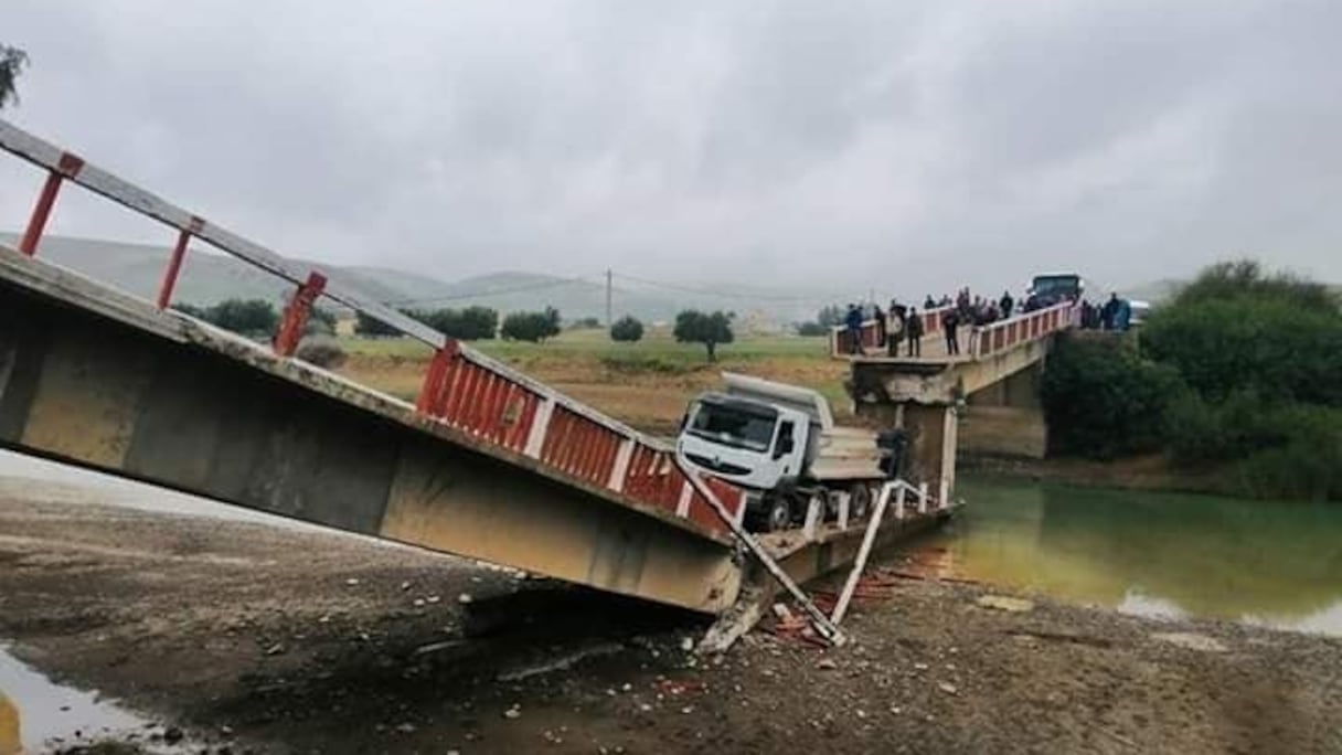 Effondrement d'un pont sur Oued Lben
