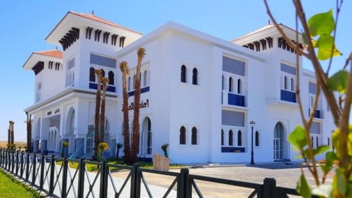 Façade extérieure de la nouvelle gare routière de Tanger
