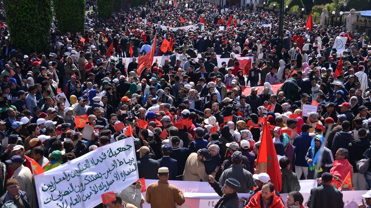 L'avenue Mohammed V était noire de monde, hier toute la journée.
