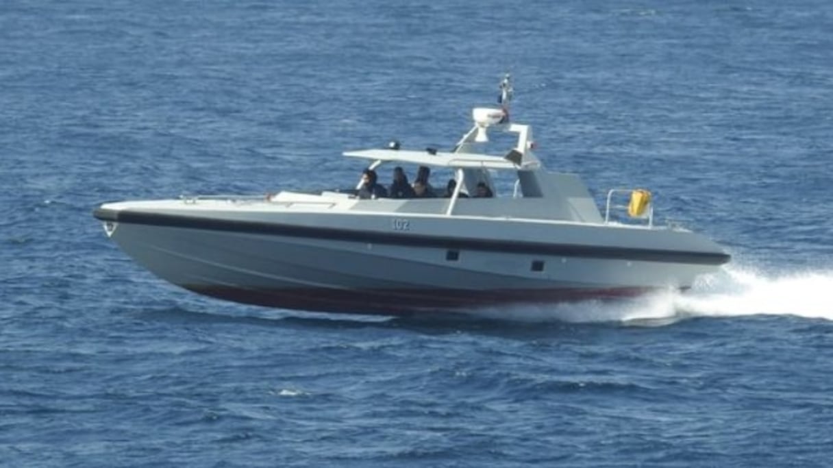 Une vedette ultra-rapide Interceptor 1503 acquise par la Marine royale auprès du géant néerlandais de l’industrie naval, Damen Shipyards.
