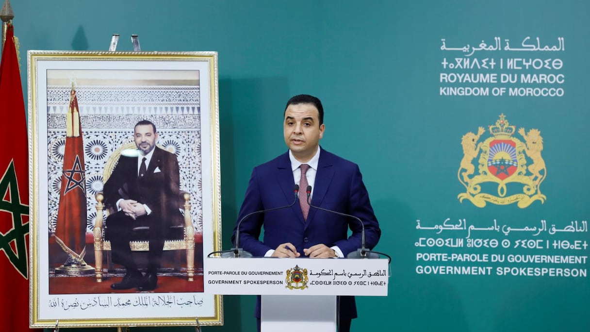 Le ministre délégué auprès du chef du gouvernement chargé des Relations avec le parlement, porte-parole du gouvernement, Mustapha Baitas, lors du point de presse tenu à l'issue de la réunion hebdomadaire du Conseil de gouvernement, le 9 juin 2022 à Rabat. 
