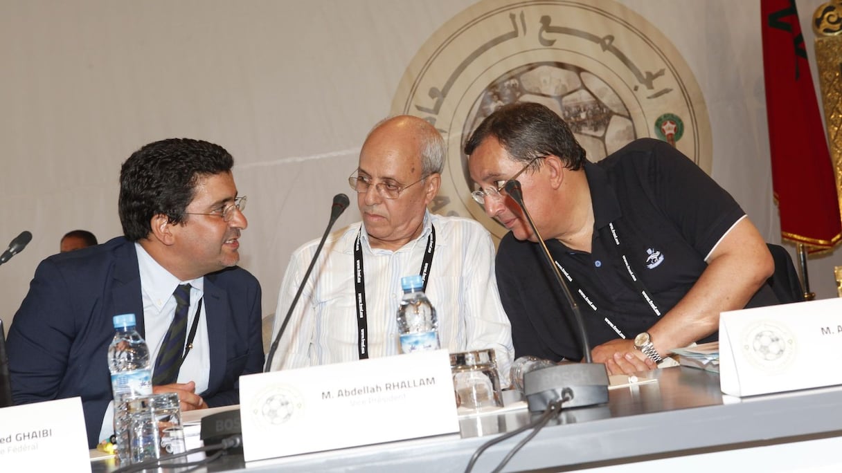 Fassi Fihri et les membres du bureau fédéral font le point avant le début de l'assemblée extraordinaire
