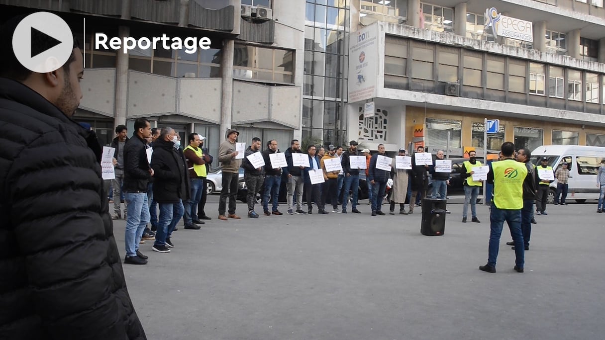 A Casablanca, les professionnels du transport touristique ont organisé, mardi 1er février 2022, un mouvement de protestation.
