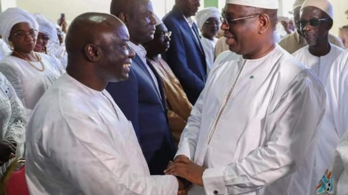 Le président Macky Sall (à droite) avec Idrissa Seck, président du parti Rewmi. 
