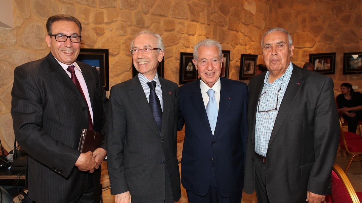 Mohamed Mbarki, Abdelkrim Bennani, Jacques Toledano et Abdelkader Retnani, tous réunis pour l'occasion. 
