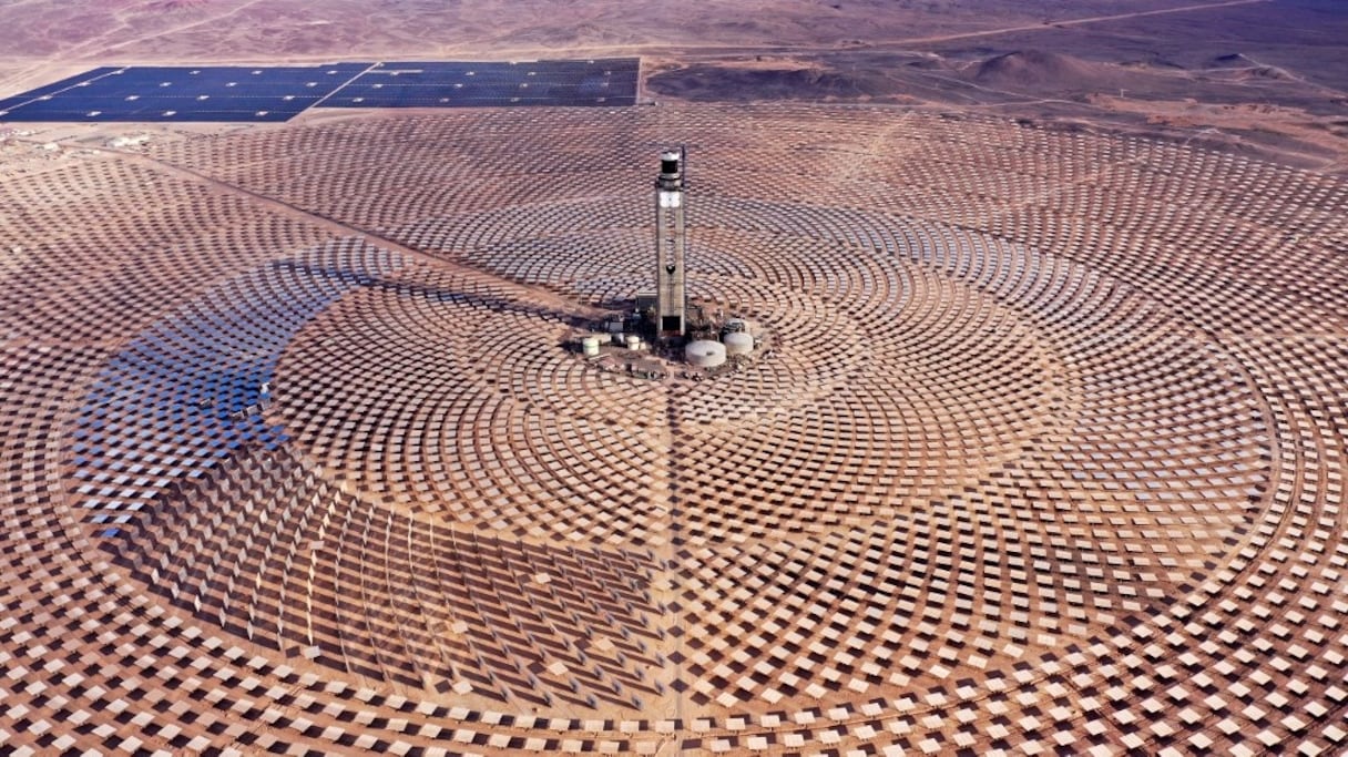 Photo aérienne publiée par le Cerro Dominador, la première centrale thermosolaire d'Amérique latine, à Antofagasta, au Chili, le 3 mai 2020. Le Chili a inauguré le 8 juin 2021 dans le désert d'Atacama, la première centrale thermosolaire d'Amérique latine.
