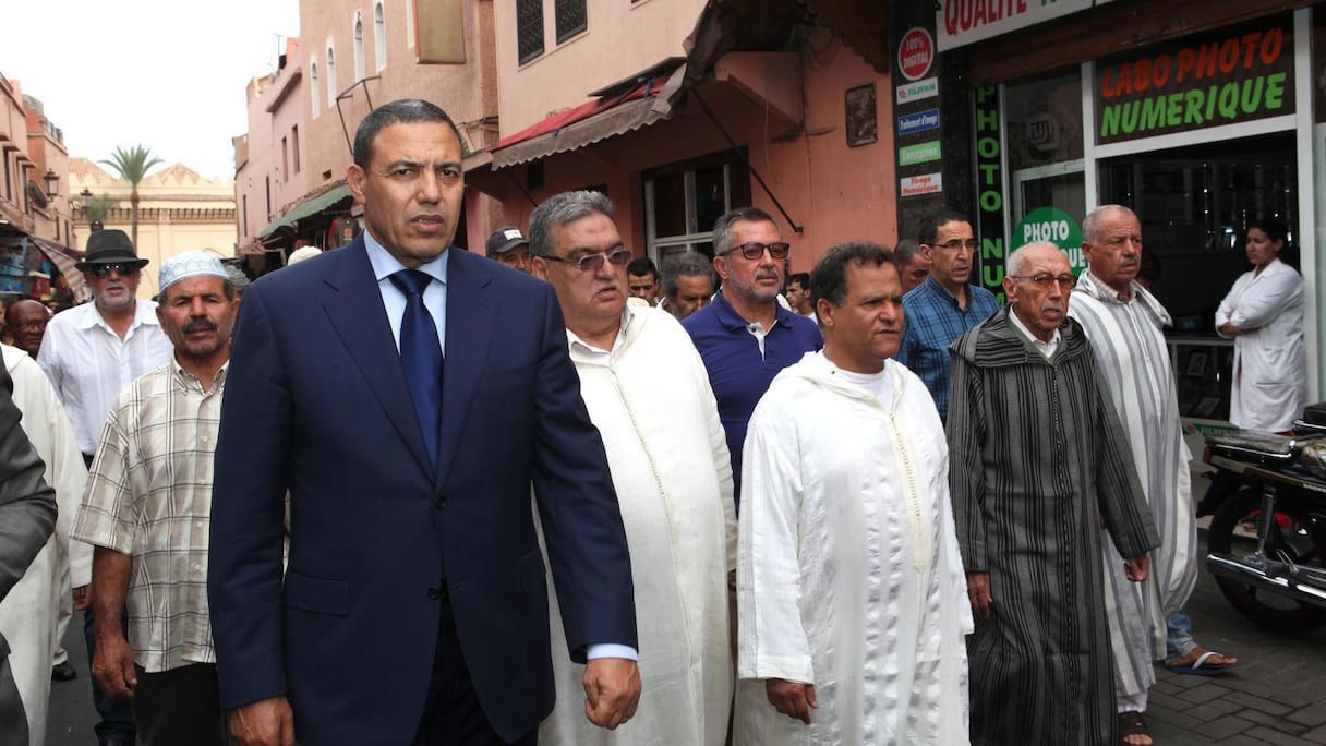 Avant le départ pour le cimetière El Imam Souheyli, à Marrakech, où sera enterré Farid Belkahia, chacun s'est dirigé vers la mosquée pour la prière d'El Asr.
