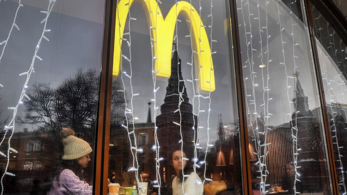 Un restaurant McDonald's à Moscou, en face du Kremlin.
