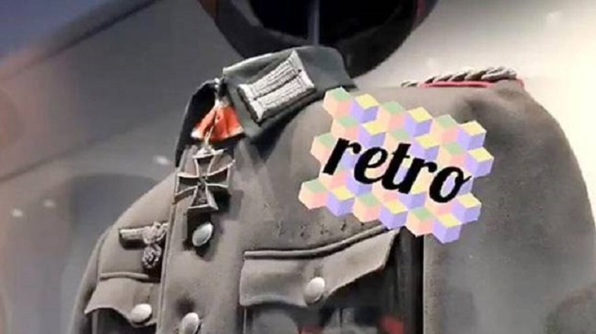 L'uniforme de la Wehrmacht, l'armée nazie.
