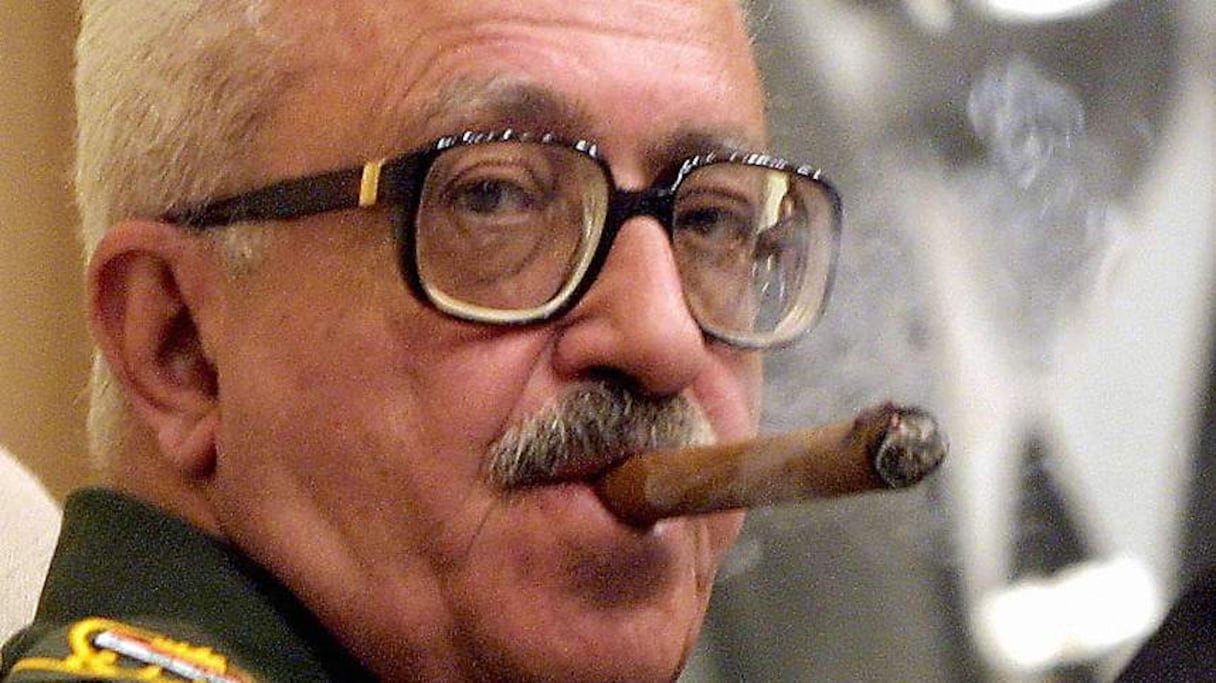 Tarek Aziz était un grand amateur de havanes et de bons whiskys.
