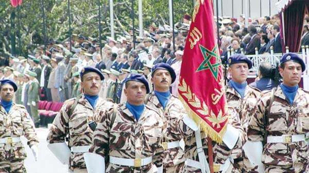 Forces armées royales, droit devant! 
