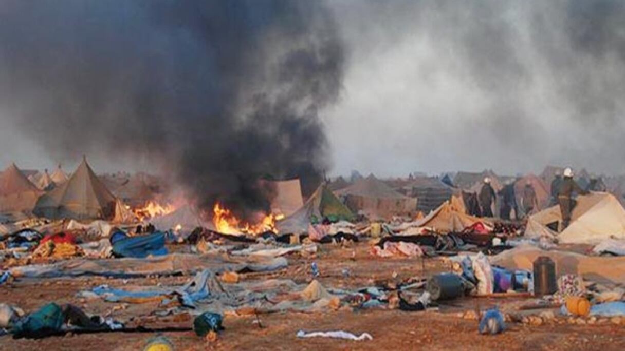 Le 8 novembre 2010, des affrontements à Gdeim Izik près de Laâyoune ont fait onze morts parmi les forces de l'ordre.
