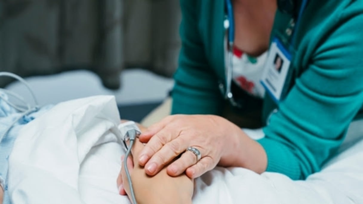 Après 27 ans dans le coma, cette femme reprend enfin conscience. 
