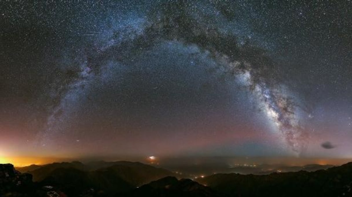 Superbe cliché de la voie lactée depuis le Mont Toubkal.
