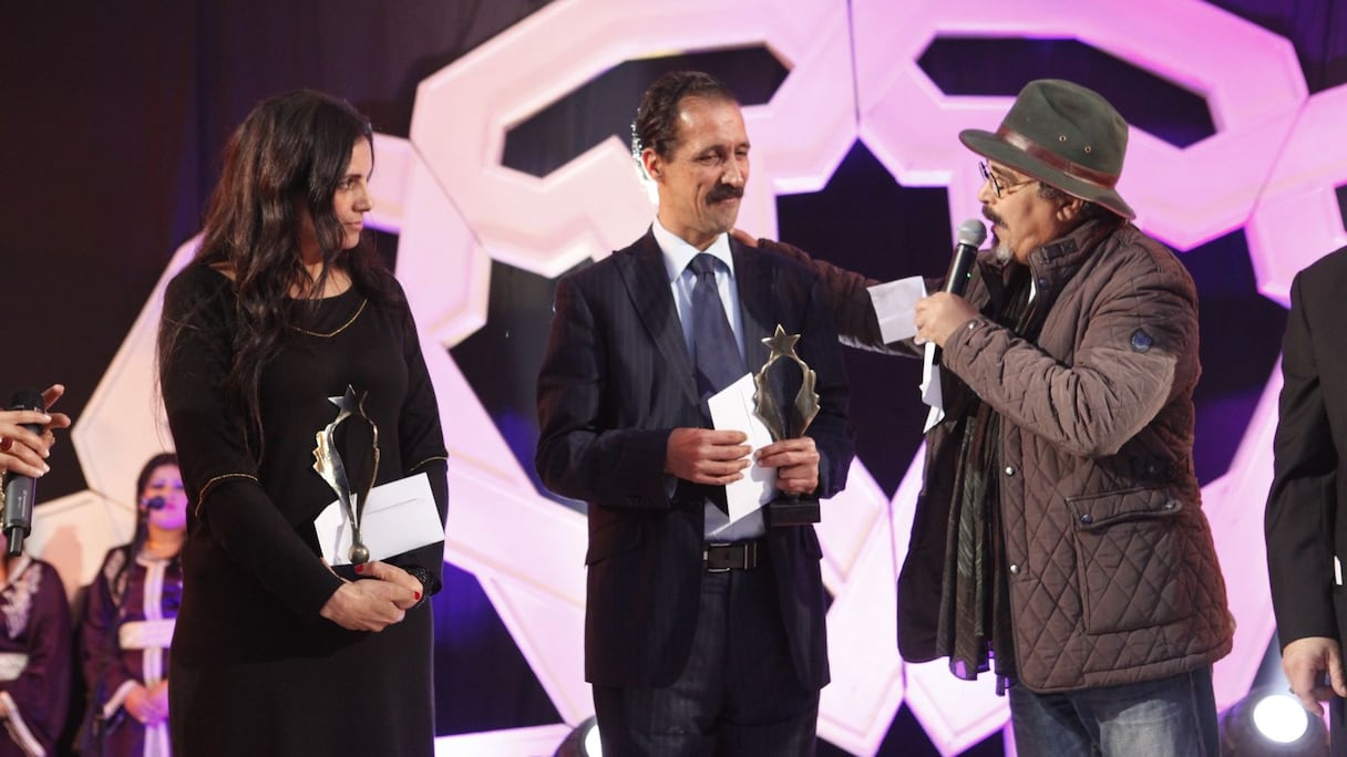 Fatima Atif et Abdellah Chakiri ont été primés et remerciés de leur apport à la culture marocaine.  
