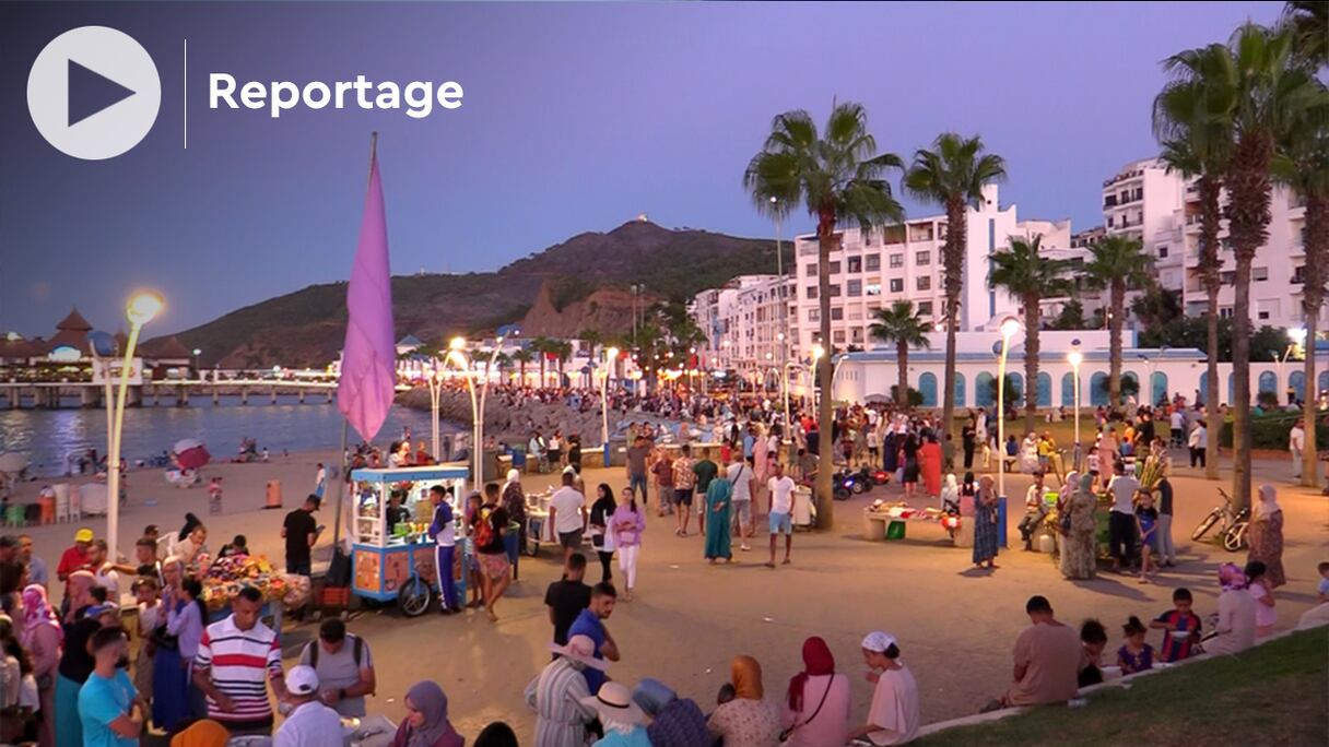 La ville côtière de M'diq, appelée aussi Rincon, au Nord du Maroc.
