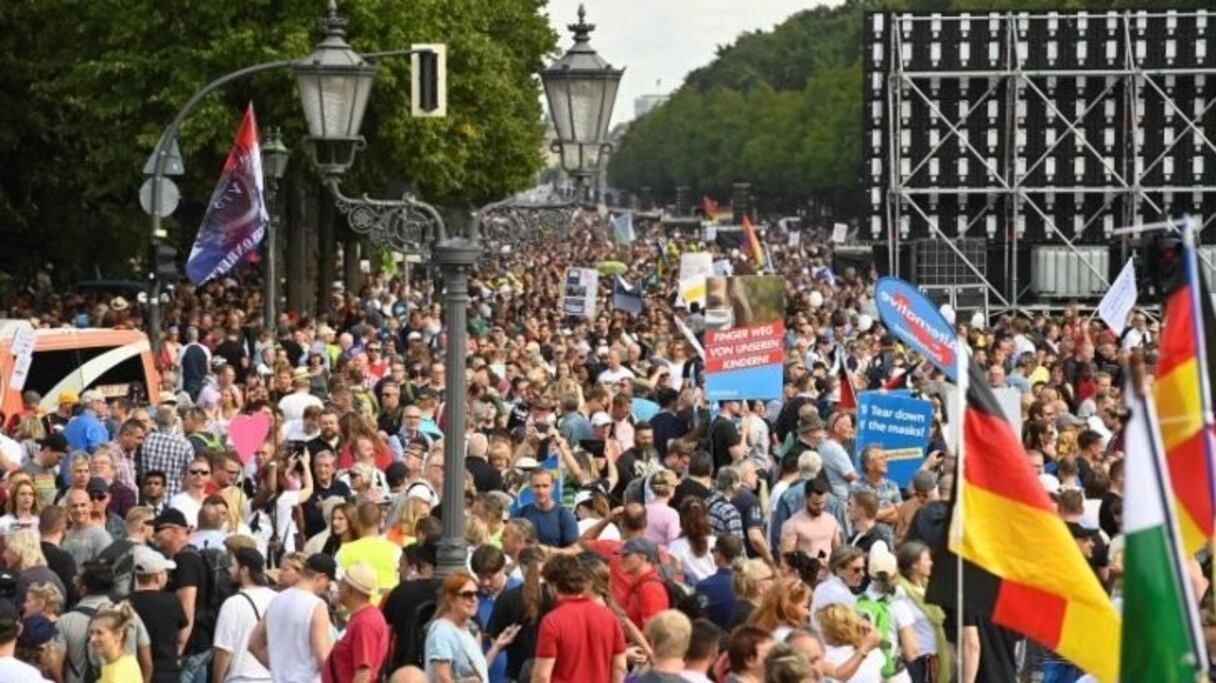 Allemagne: manifestation d'opposants au port du masque, samedi 29 août 2020.
